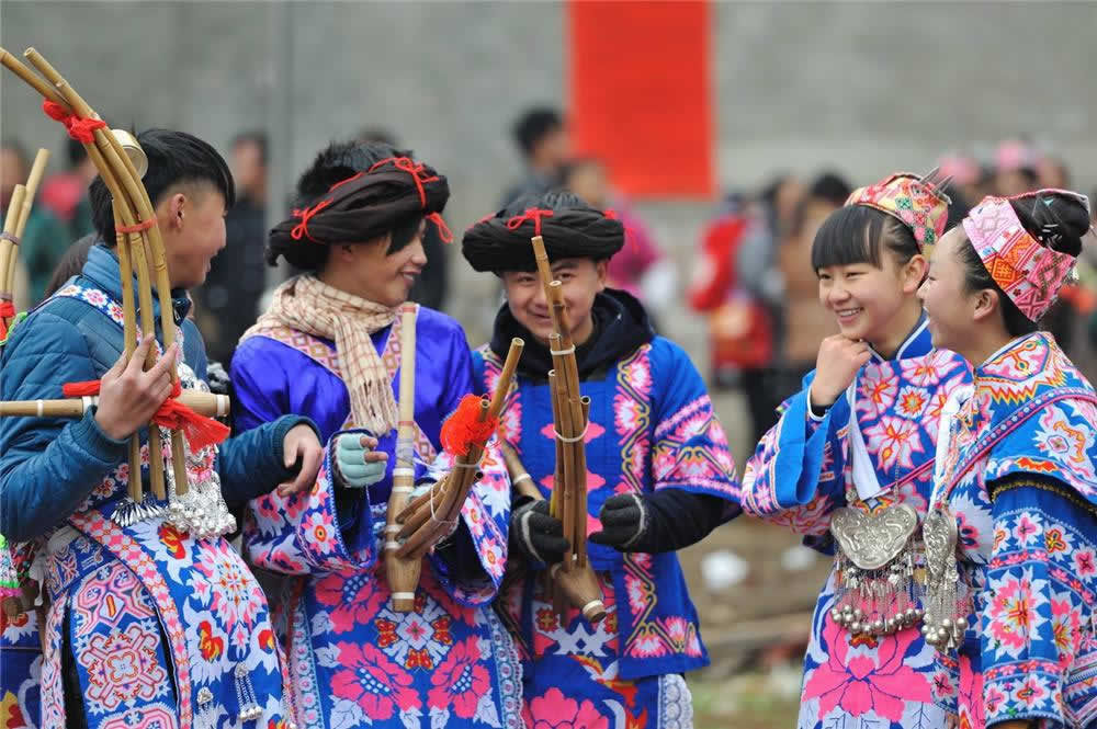 6 Days Ethnic Culture Tour in Guizhou by Celebrating Autumn Lusheng Festival (Guiyang / Anshun / Kaili / Gulong / Guiyang)