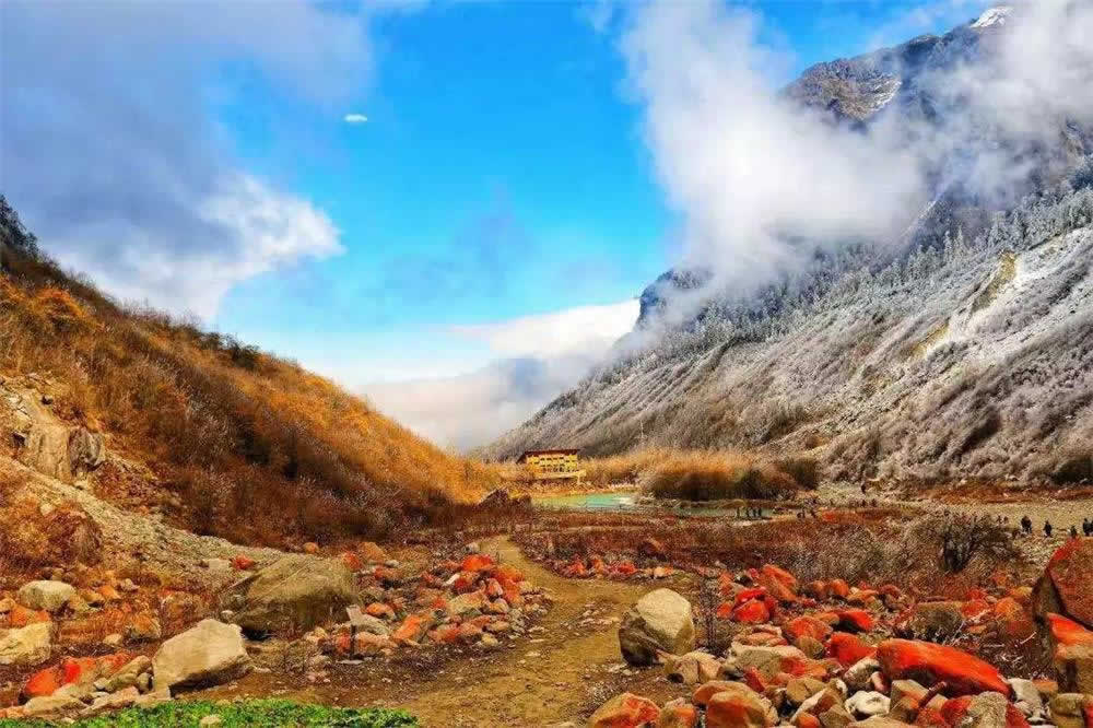 5 Days Sichuan Trips with Hailuogou Glacier Exploration