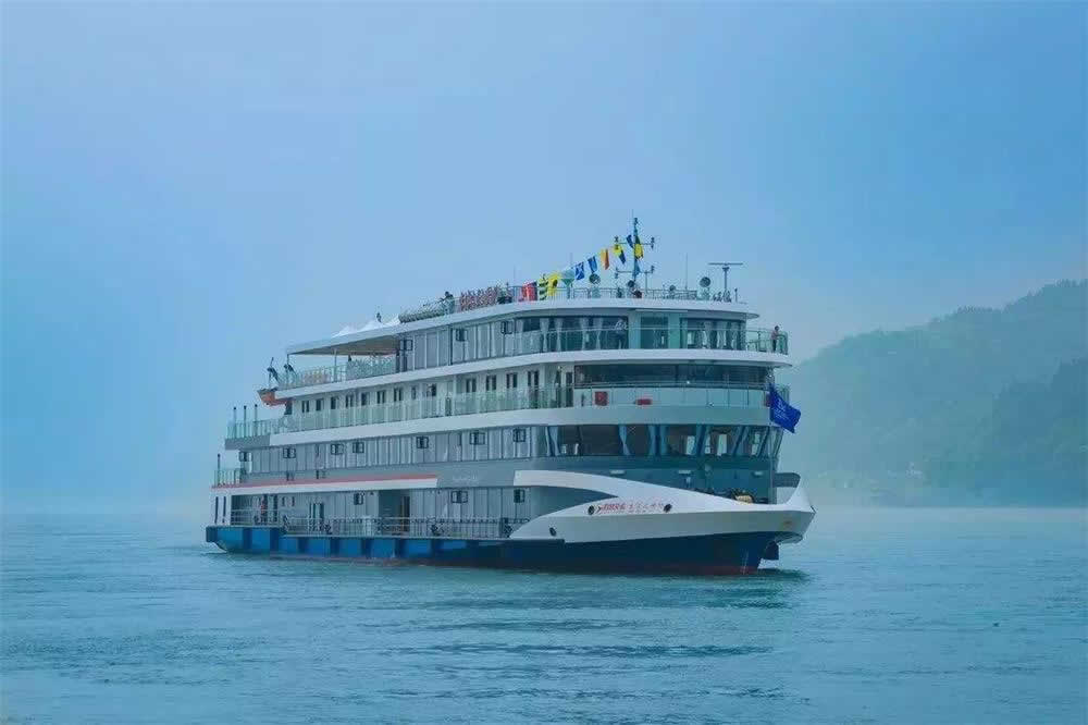 10 Days Yangtze River Cruise & Panda Tour from Chengdu