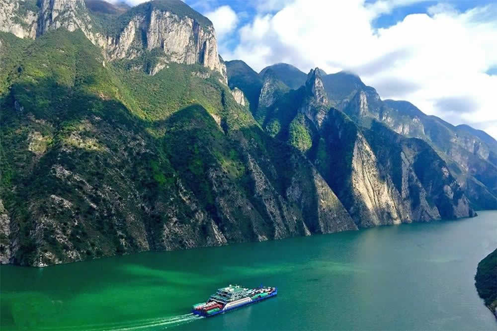 6 Days Guilin Sightseeing Tour with Yangtze River Cruise