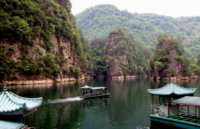 Baofeng Lake.jpg