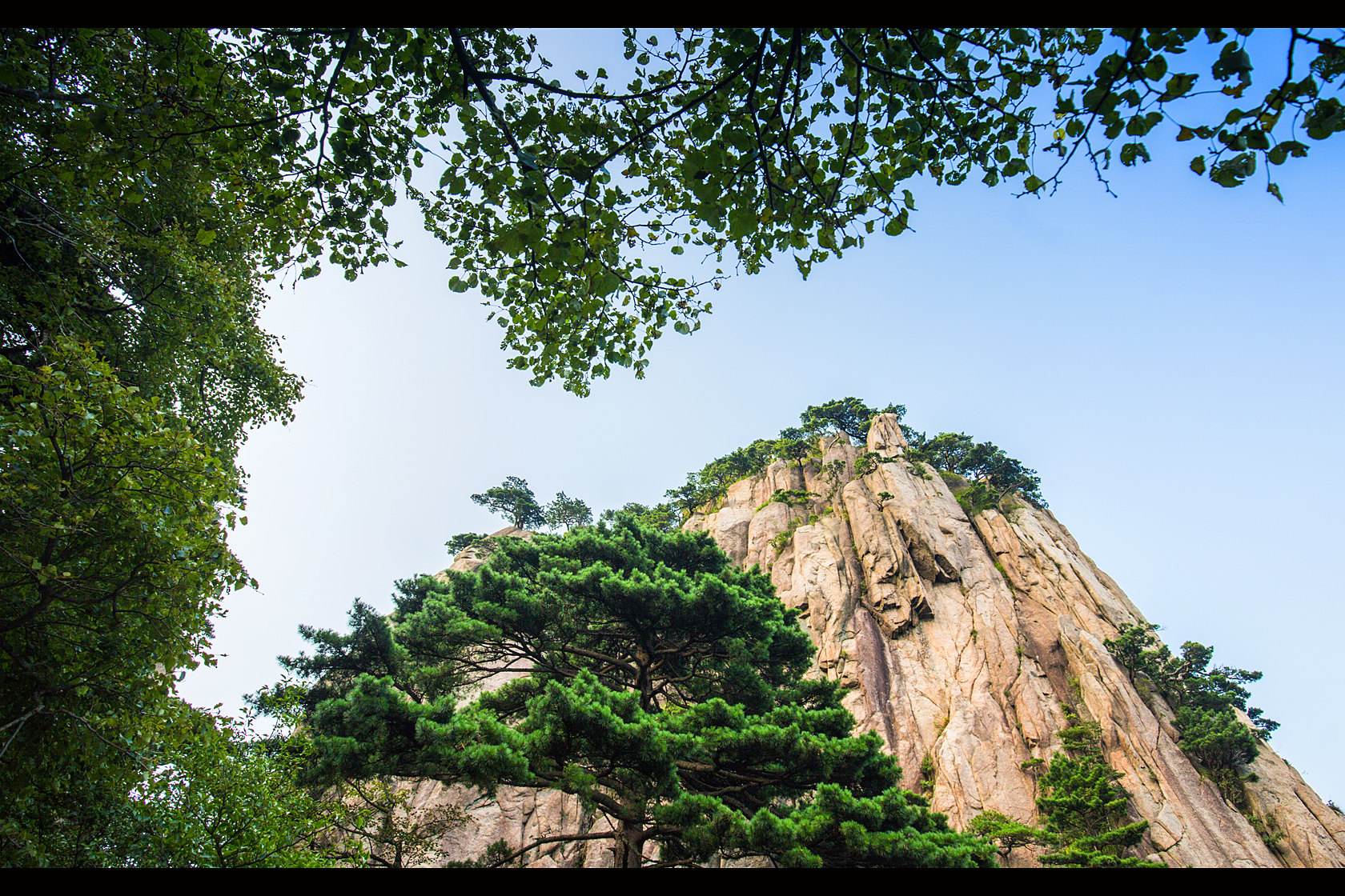 3-Day_Beijing_Huangshan_Sightseeing_Tour_with_Round-trip_High-speed_Train_2.jpg