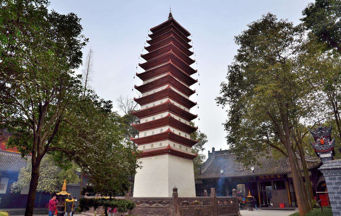 Baoguang_Temple_1.jpg