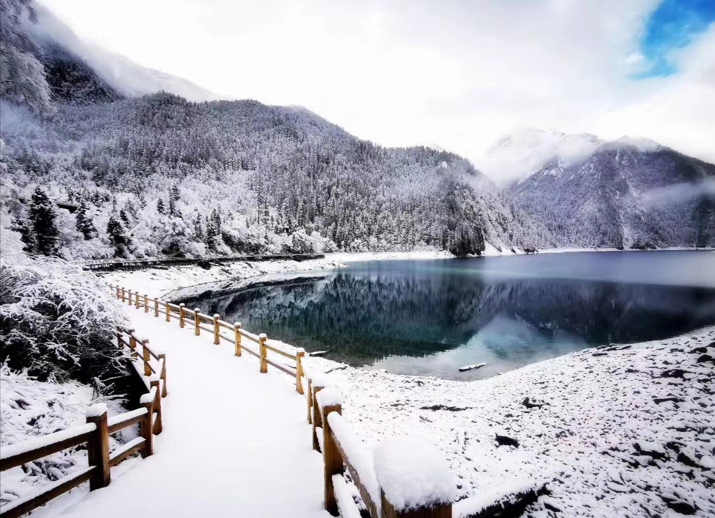 jiuzhaigou in winter_01.jpg