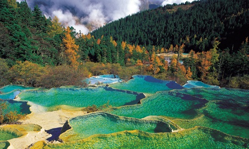 Huanglong-Sichuan-National-Park-China