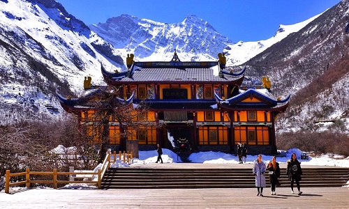 Honglong-Monastery-Tour