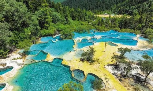 Huanglong-National-Park-Tour