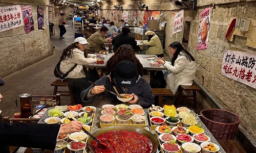air-raid-shelter-meal air-raid-shelter-meal