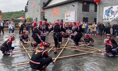 ethnic-dance ethnic-dance