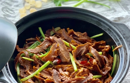 bamboo-shoots-with-braised-pork bamboo-shoots-with-braised-pork