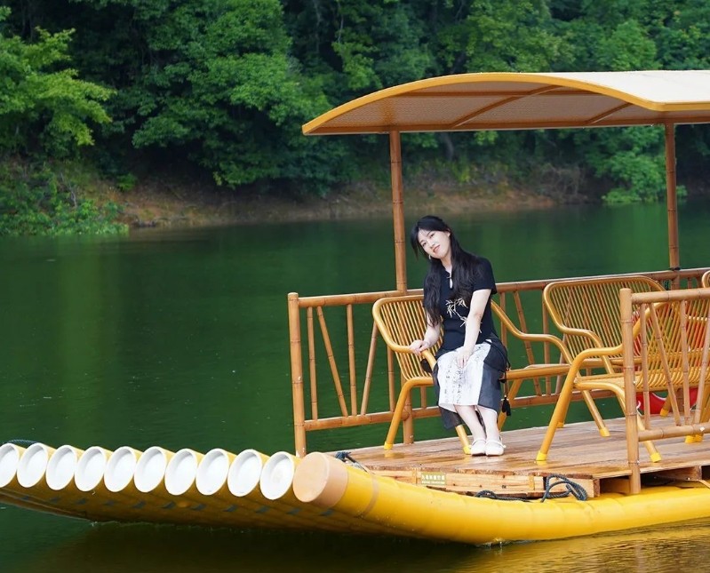 Huangshan-Bamboo-Rafting-2 Huangshan-Bamboo-Rafting-2