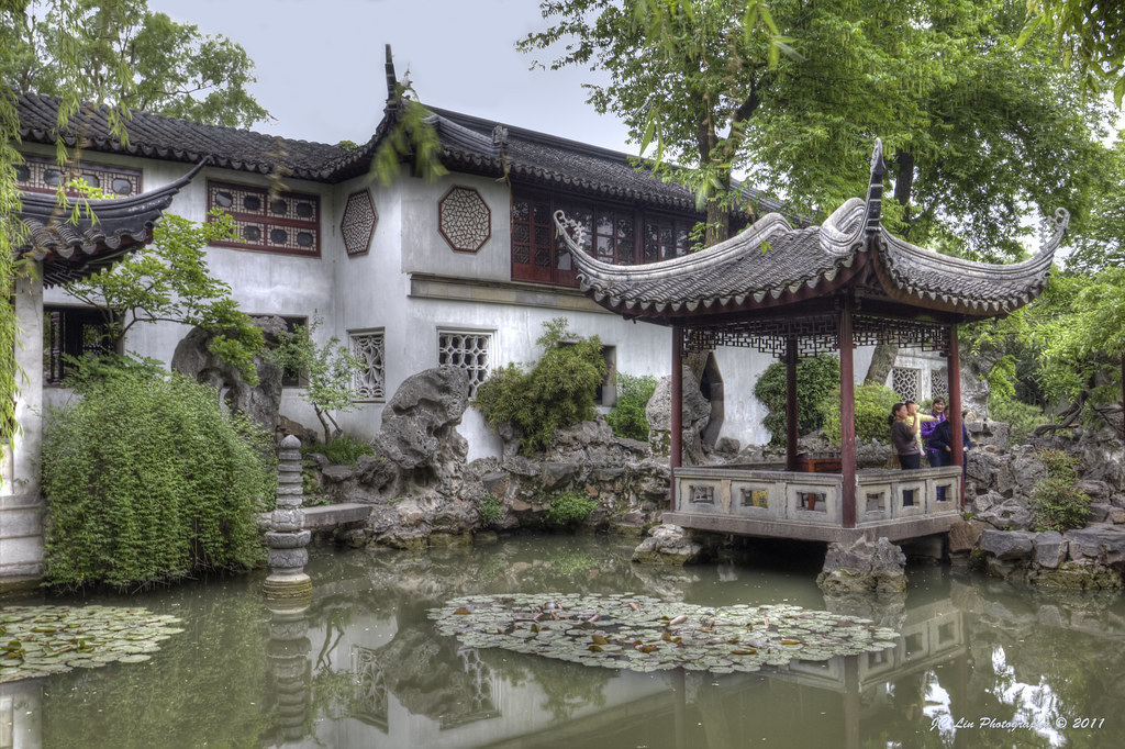 Lingering-Garden-1 Lingering-Garden-1
