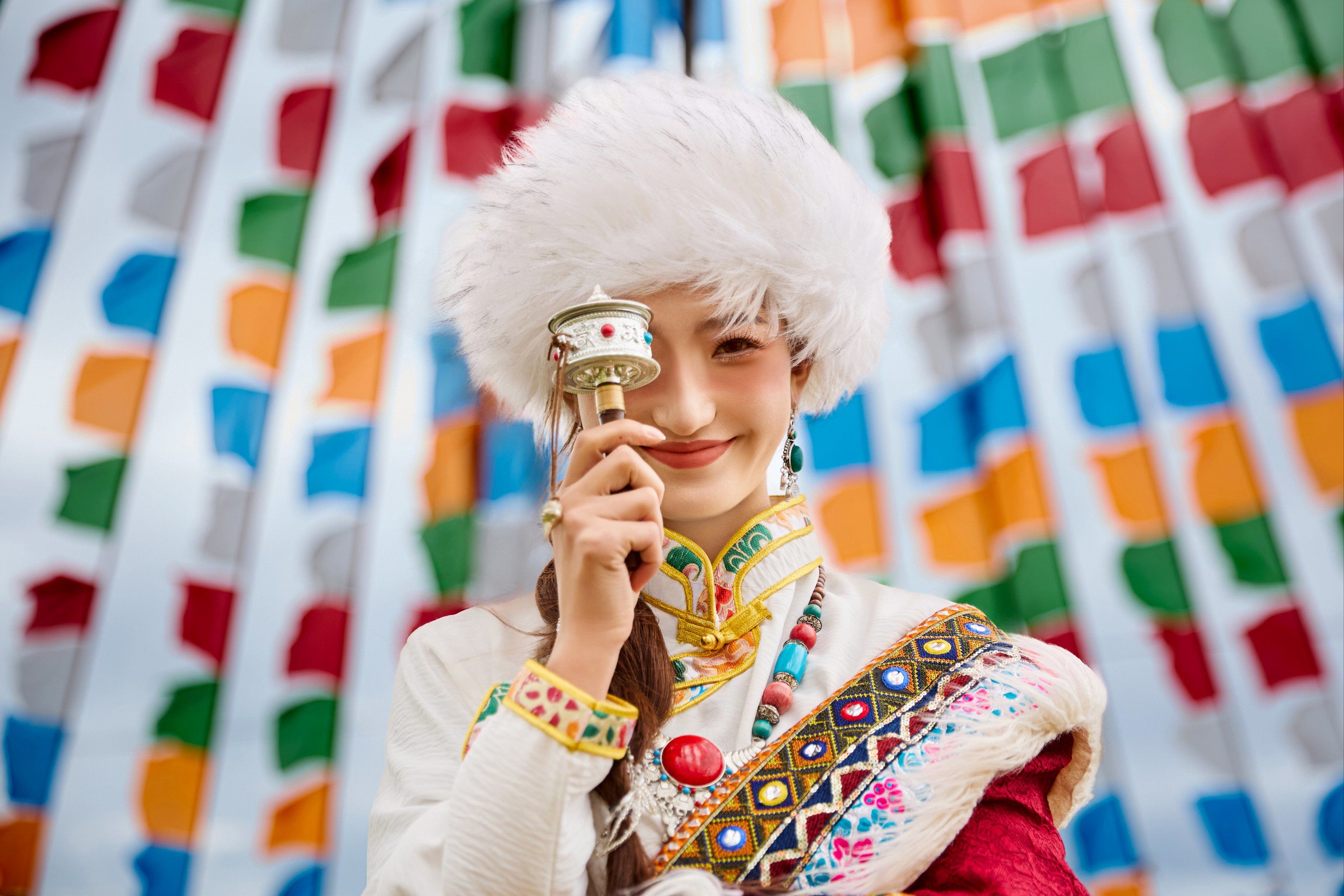 Tibetan-Traditional-Costume-Experience Tibetan-Traditional-Costume-Experience