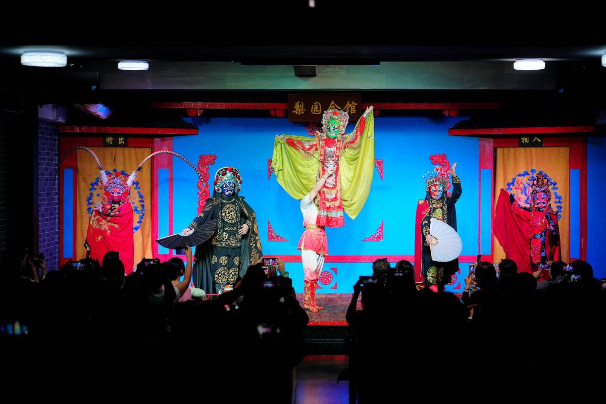 Liyuan-Guild-Hall-Chuan-Opera-Changing-Face Liyuan-Guild-Hall-Chuan-Opera-Changing-Face