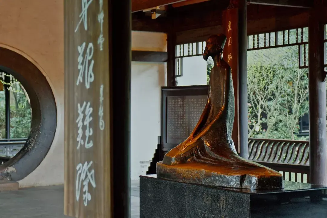 Grand-Lobby Grand-Lobby