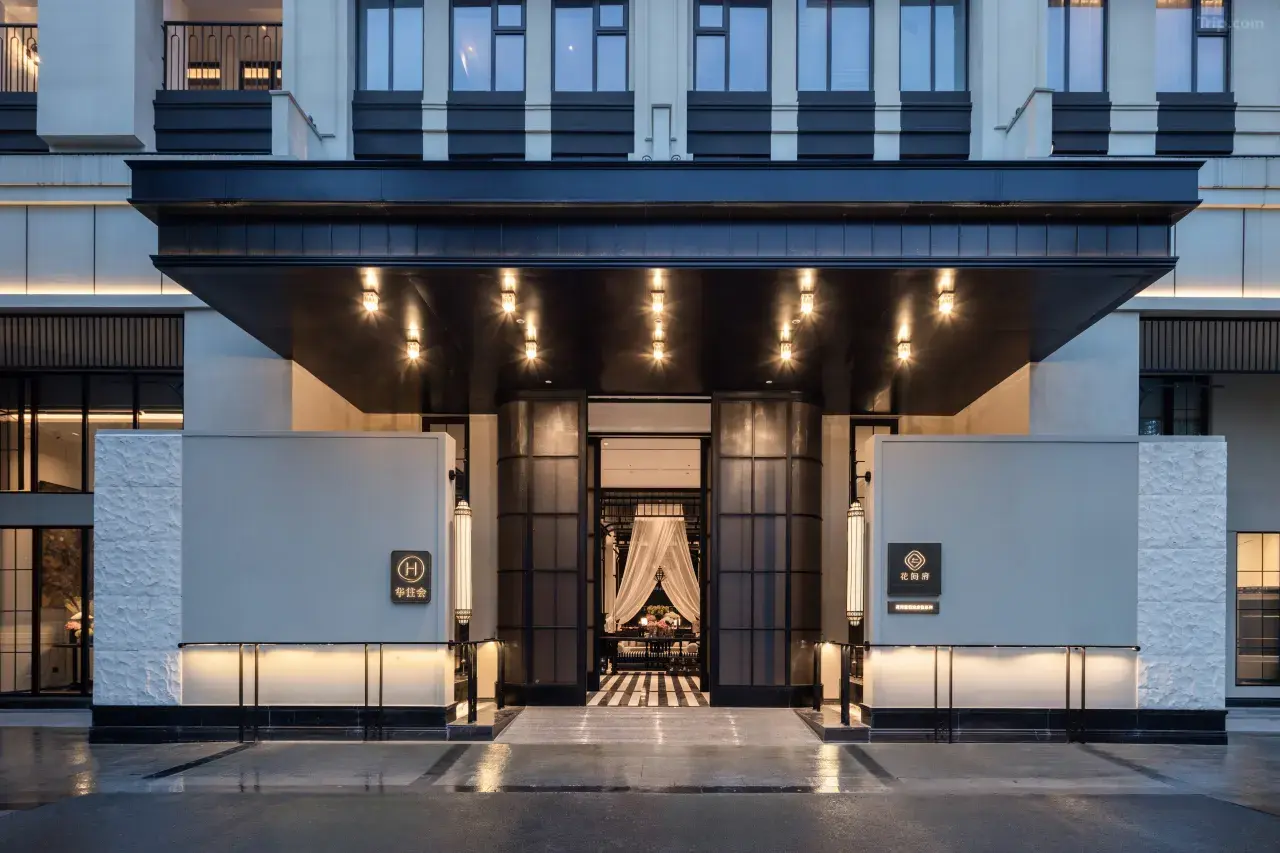 Blossom-Manoir-Du-Fu-Thatched-Cottage Blossom-Manoir-Du-Fu-Thatched-Cottage