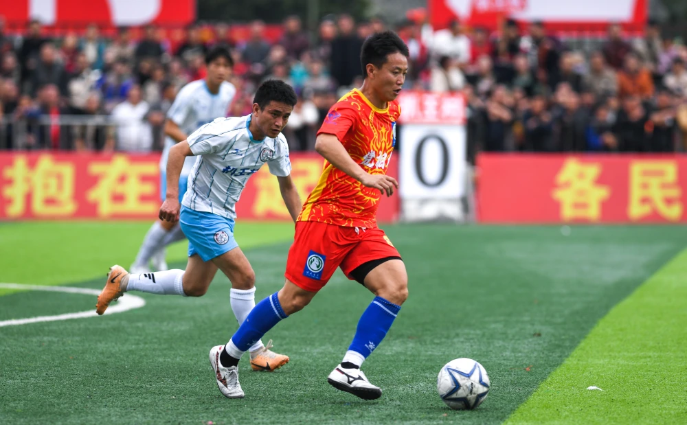 Guizhou-Village-Super-League-Watching-Folk-Culture-Immersion-01 Guizhou-Village-Super-League-Watching-Folk-Culture-Immersion-01